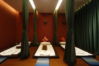 扬州泰式按摩的被动瑜伽：当身体被折叠成诗